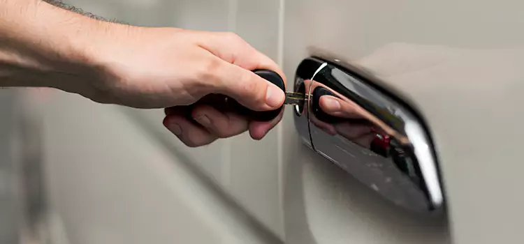 Why Choose Our Auto Locksmith Team in Central Islip, NY?
