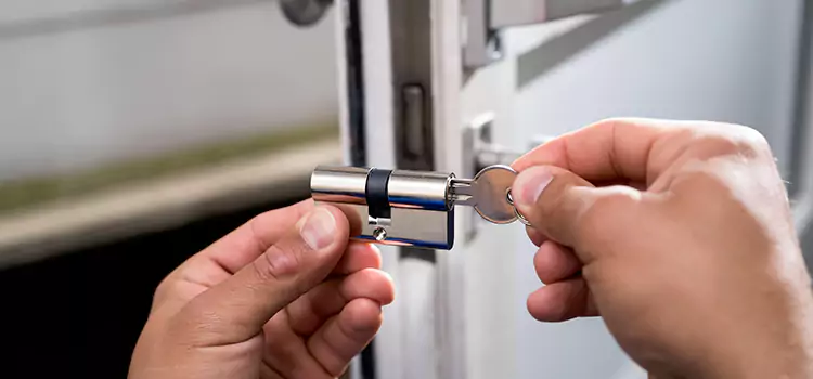 Emergency Locksmith for House Central Islip