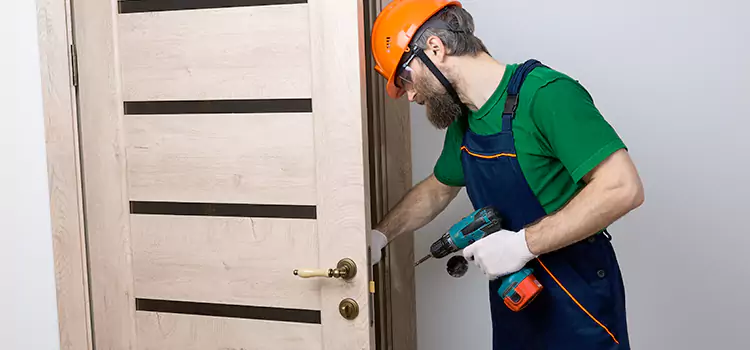 Replace Internal Door Handle with Lock Central Islip